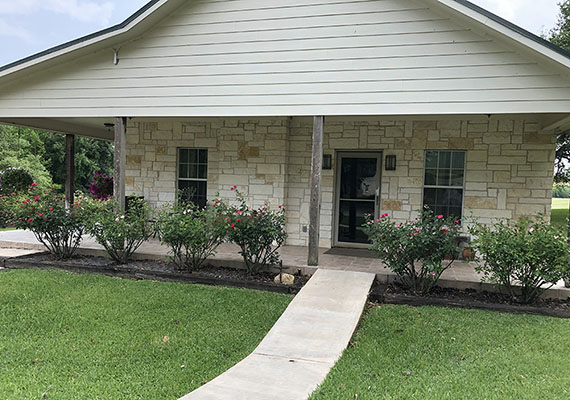 The Cheif. Spacious limestone cottage overlooking the pond.